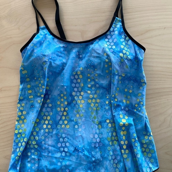 Tank Top with Built in Bra size Large (FO) - Picture 4 of 10